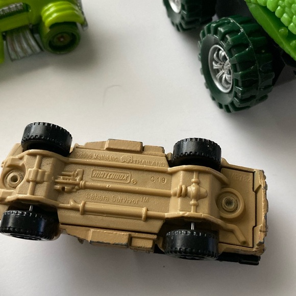 Dino Bros hot wheels dinosaur racers cars Safari Sahara Jurassic Park car lot - Picture 6 of 10